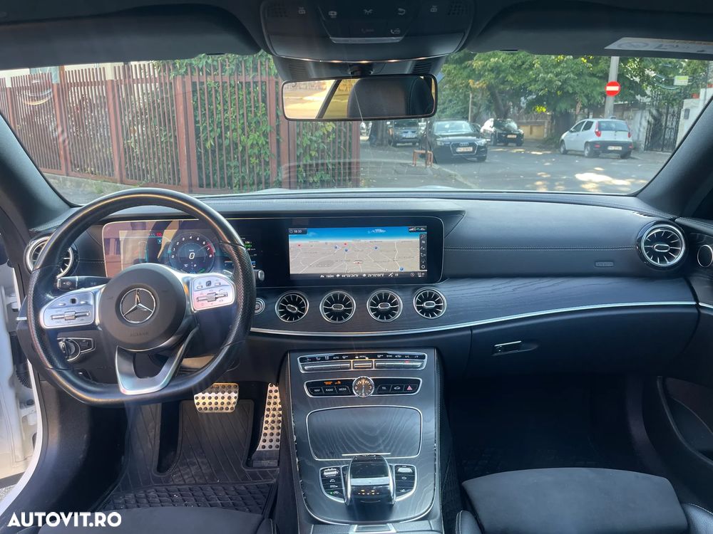 Mercedes-Benz E 200 4MATIC MHEV - 4