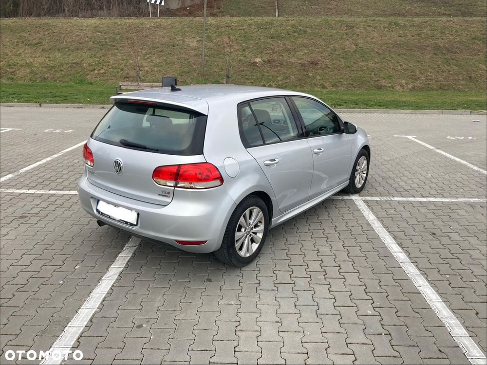 Volkswagen Golf 1.6 TDI DPF BlueMotion Technology DSG Comfortline - 3