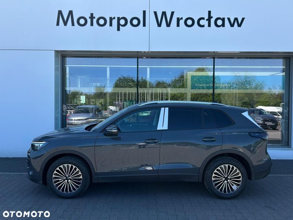 Volkswagen Tiguan - 9