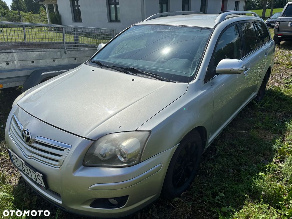 Toyota Avensis 1.8 VVT-i Luna - 1