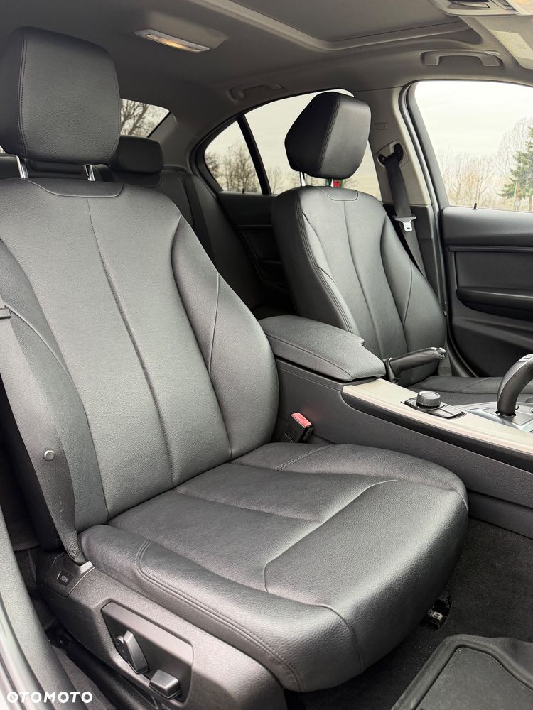 BMW Seria 3 - 32