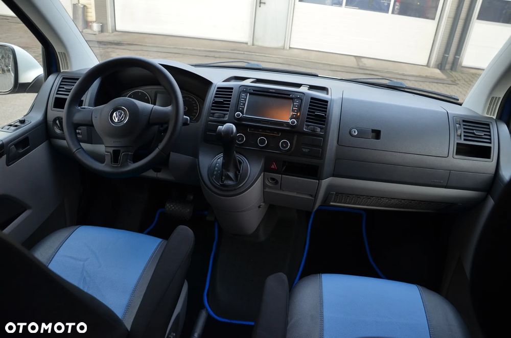 Volkswagen Caravelle - 15