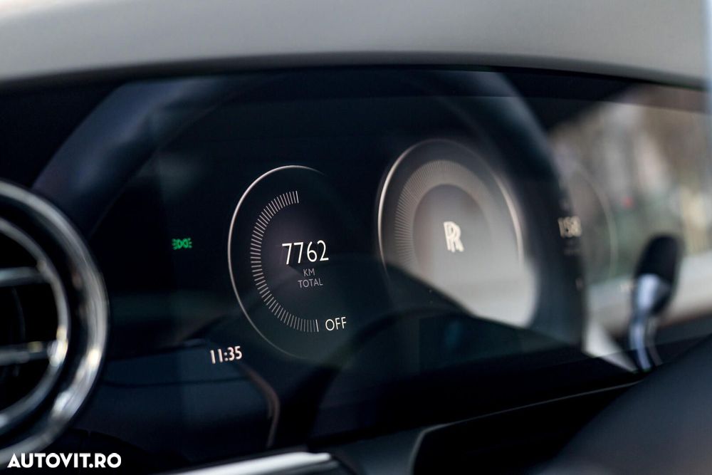 Rolls-Royce Spectre - 16