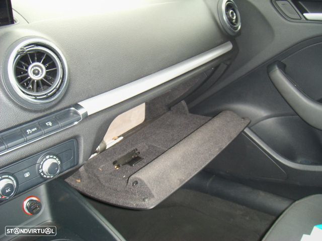 Audi A3 Limousine 1.6 TDI Business Line Attraction Ultra - 28