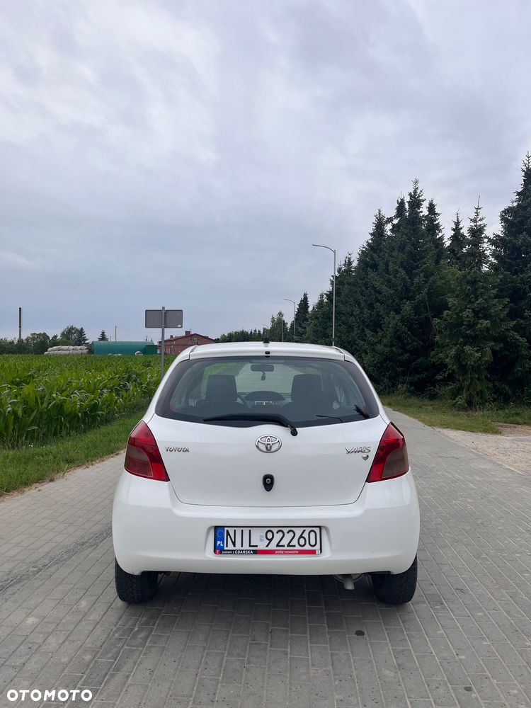 Toyota Yaris 1.0 Luna - 5