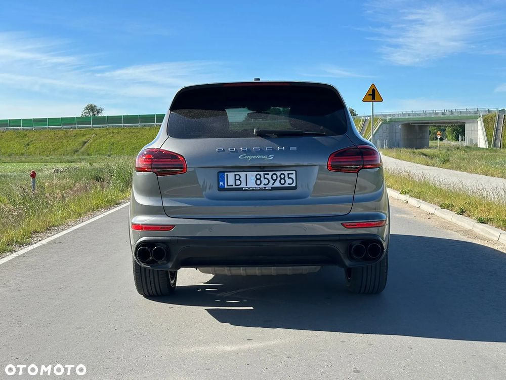 Porsche Cayenne S E-Hybrid - 10