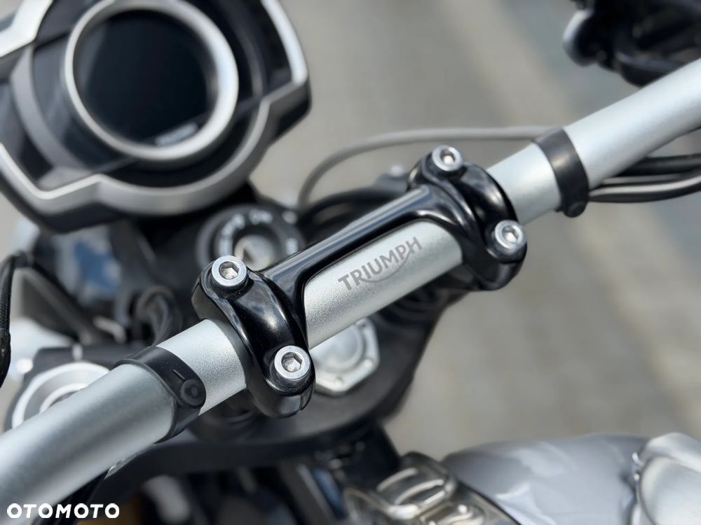 Triumph Scrambler - 15