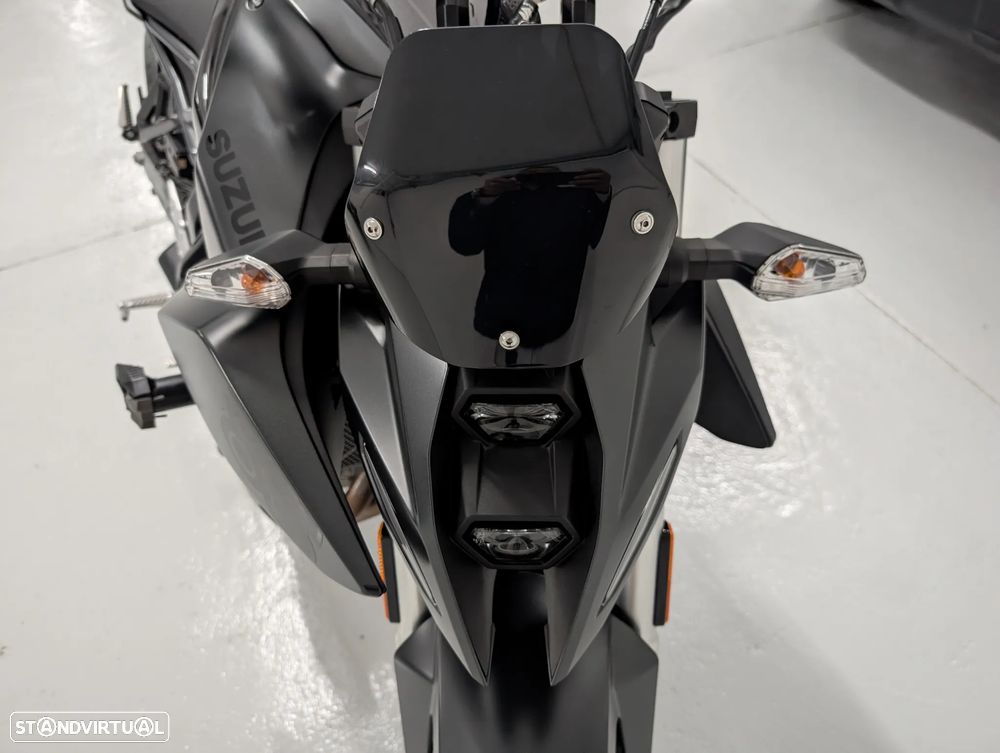 Suzuki GSX GSX-8S - 16
