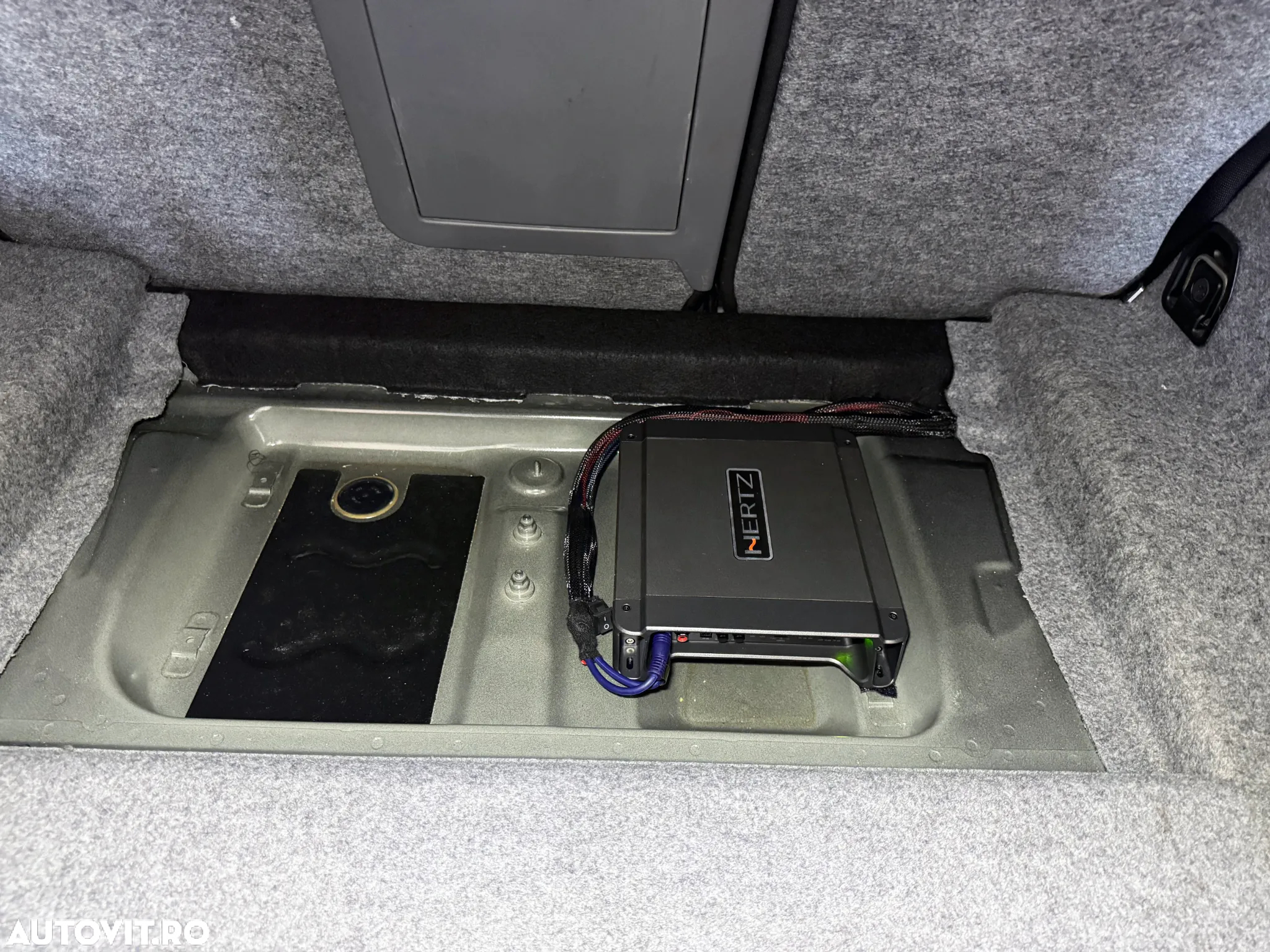 BMW Seria 3 318d DPF - 18