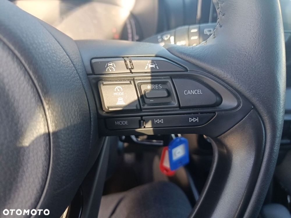Toyota Yaris Hybrid 1.5 Style - 25