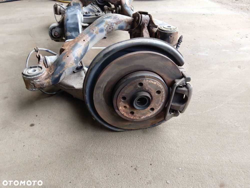 KOMPLETNE ZAWIESZENIE BELKA SANKI TYŁ QUATTRO HAMULCE AUDI A4 B7 SEDAN - 4