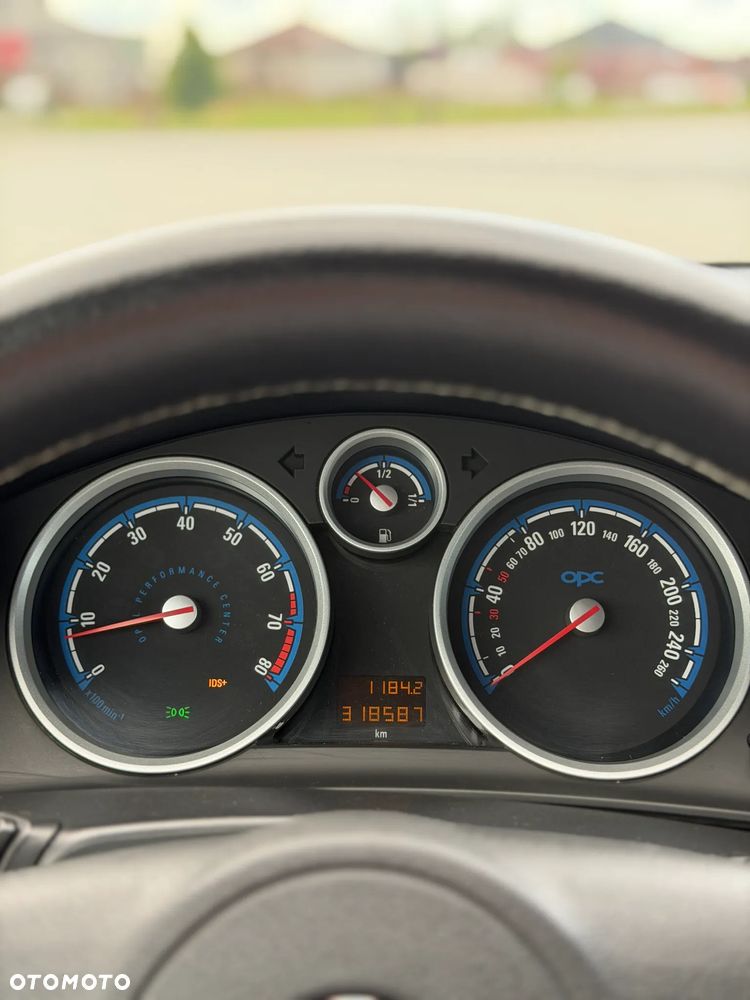 Opel Astra 2.0 T OPC - 23