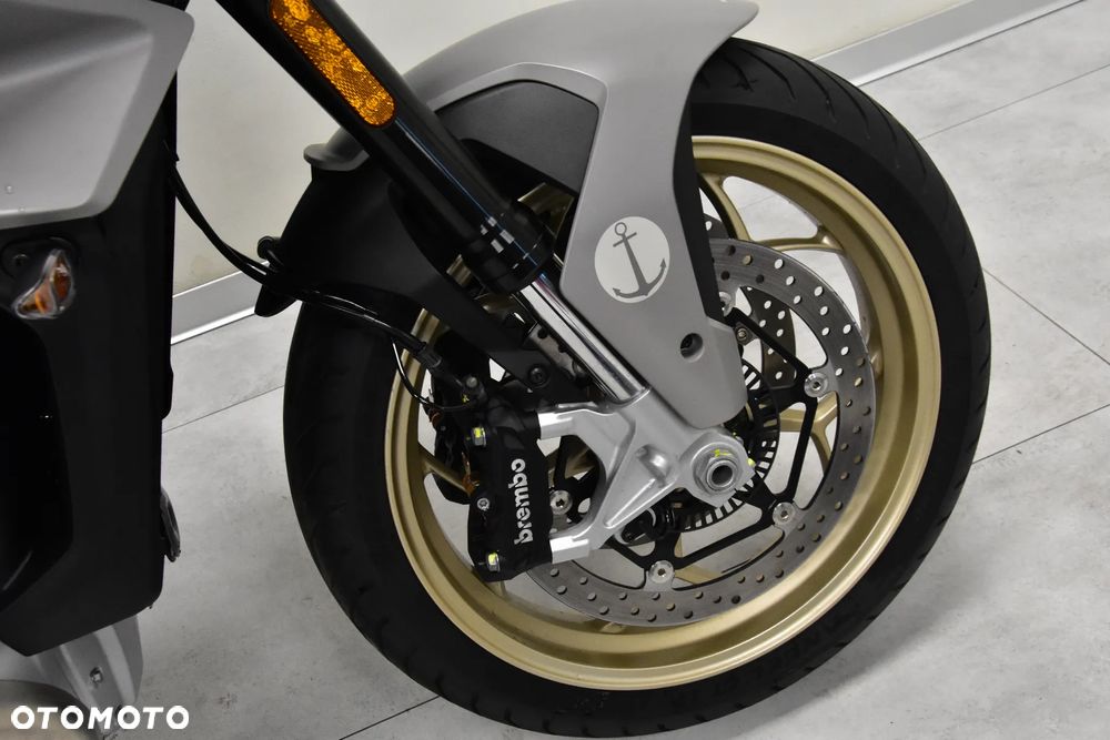 Moto Guzzi V100 Mandello - 28
