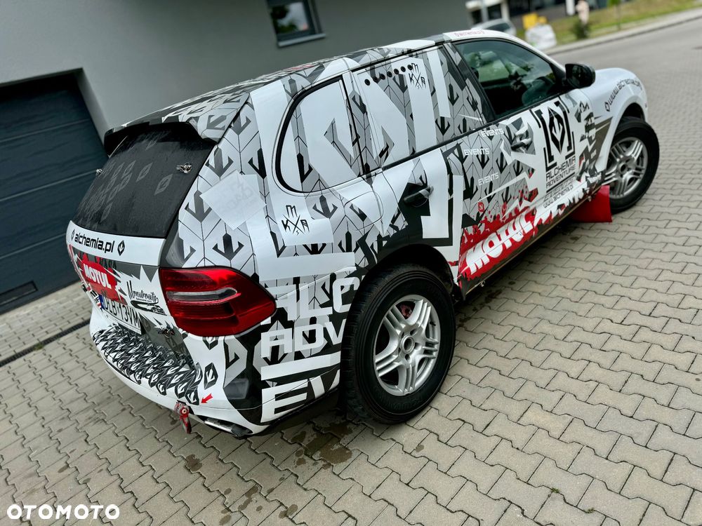 Porsche Cayenne - 12