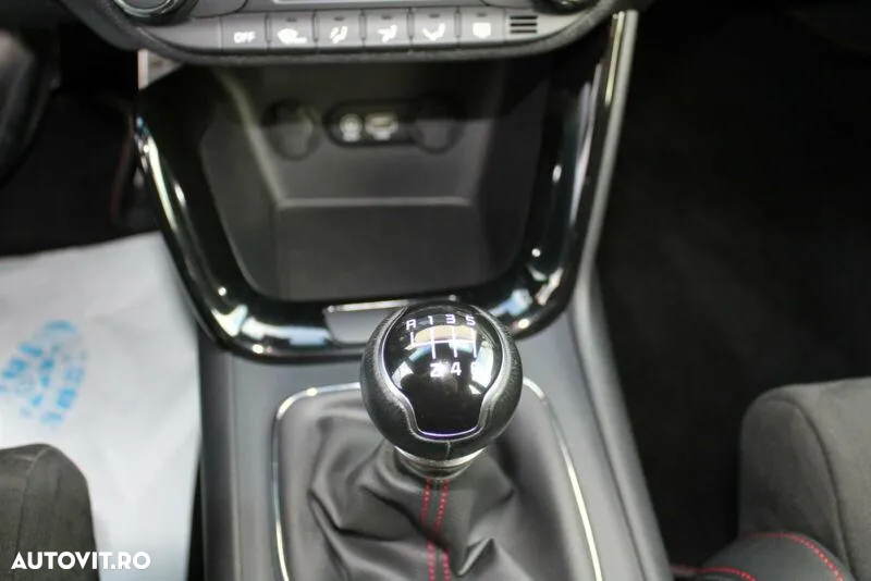 Kia Ceed Cee'd 1.6 T-GDI GT - 13