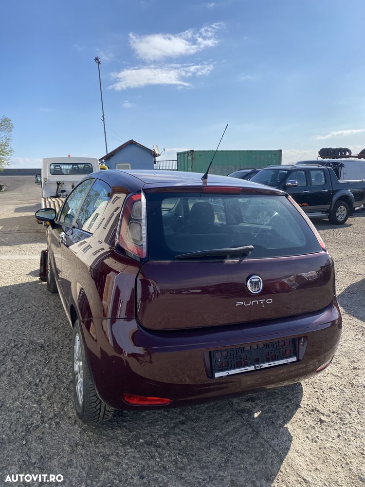 Dezmembrez piese Fiat Grande Punto 2011 - 2