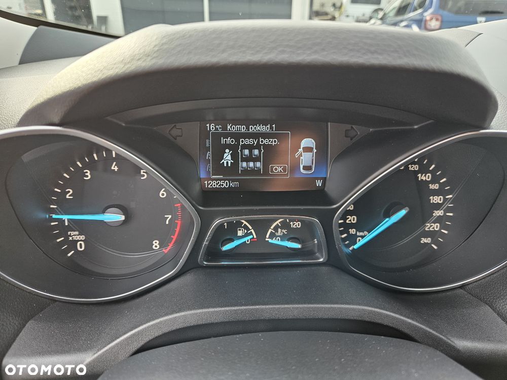 Ford Kuga - 21