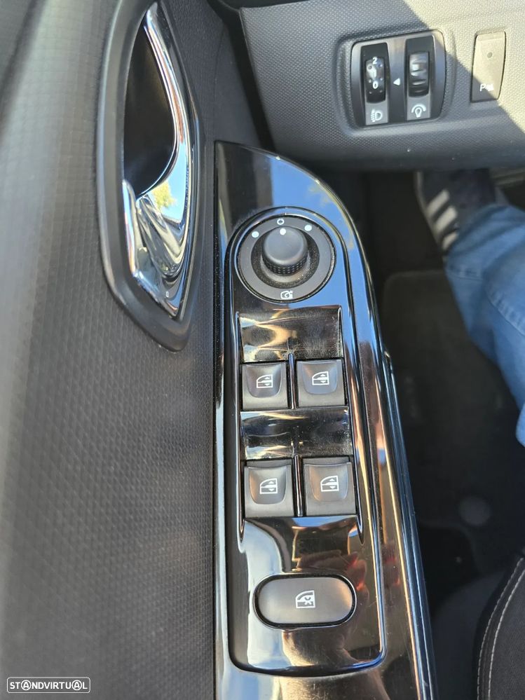 Renault Clio 0.9 TCE - 15