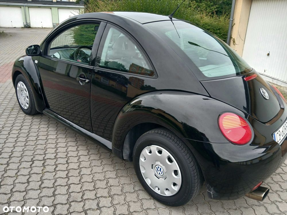 Volkswagen New Beetle - 2