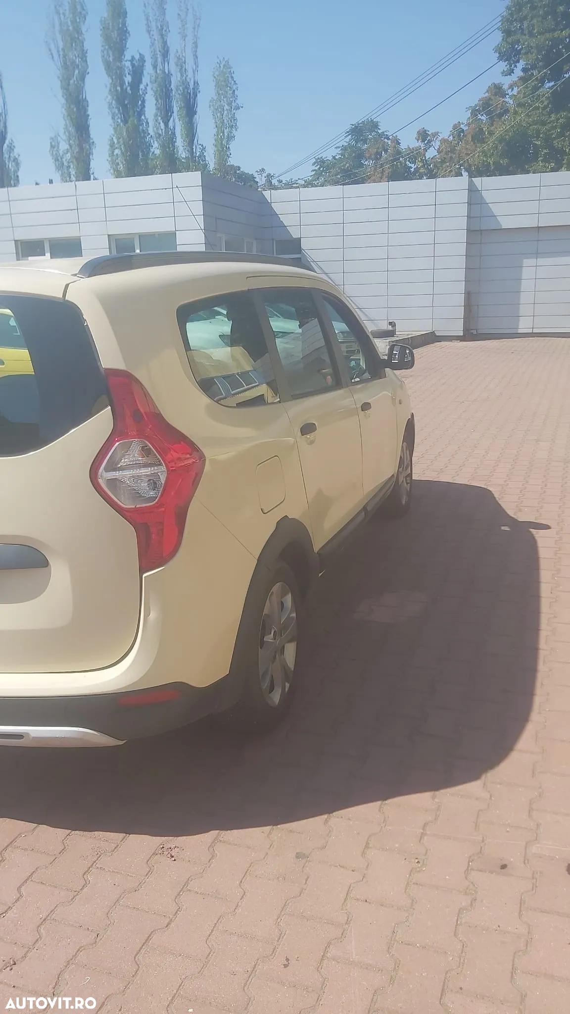 Dacia Lodgy 1.2 TCe 115 CP Stepway - 5