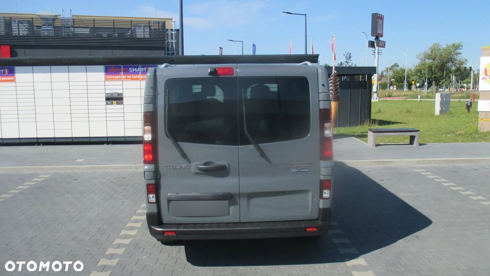 Renault Trafic Grand SpaceClass 2.0 dCi - 4