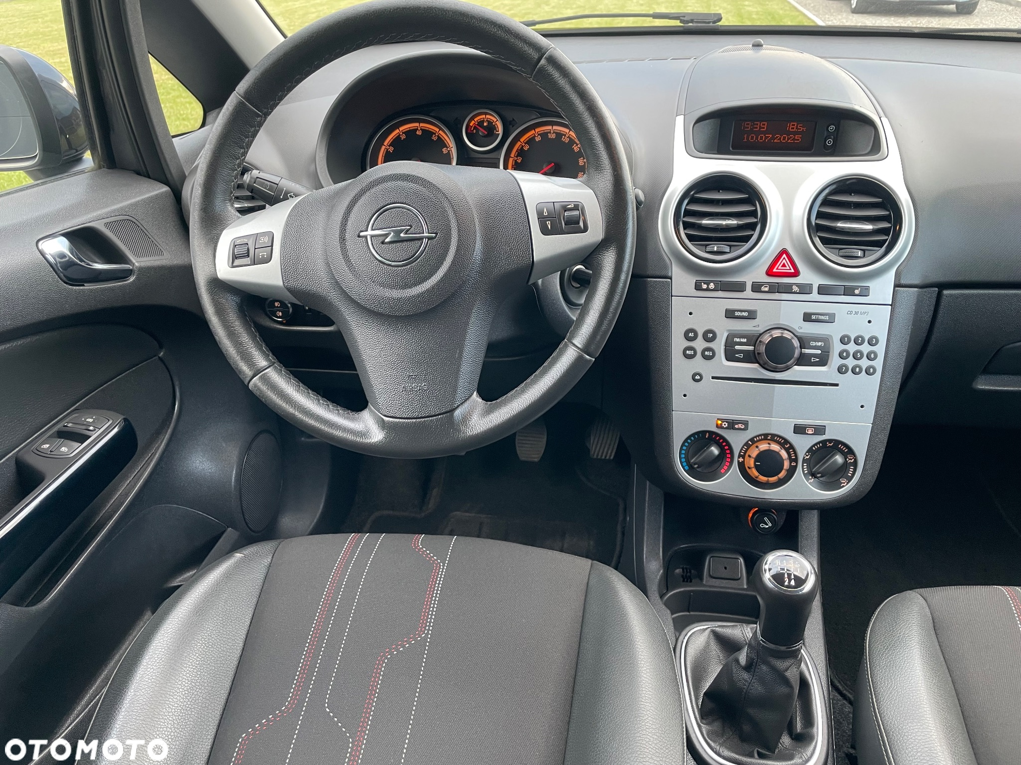 Opel Corsa 1.4 16V 150 Jahre - 12
