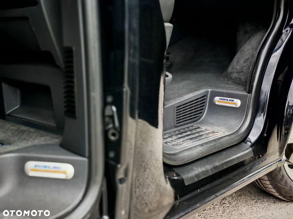 Volkswagen Multivan - 23