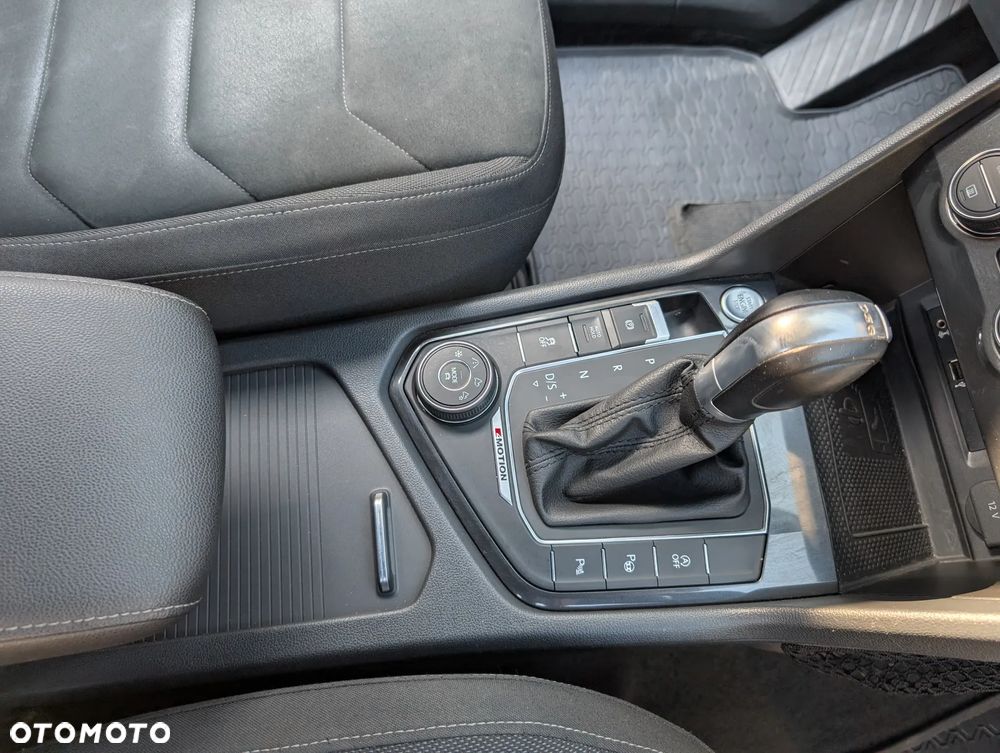 Volkswagen Tiguan - 10