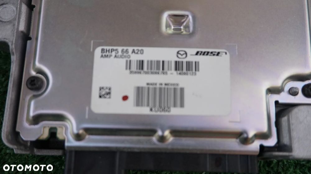 Mazda 3 BM wzmacniacz Bose BHP166DY0A - 3