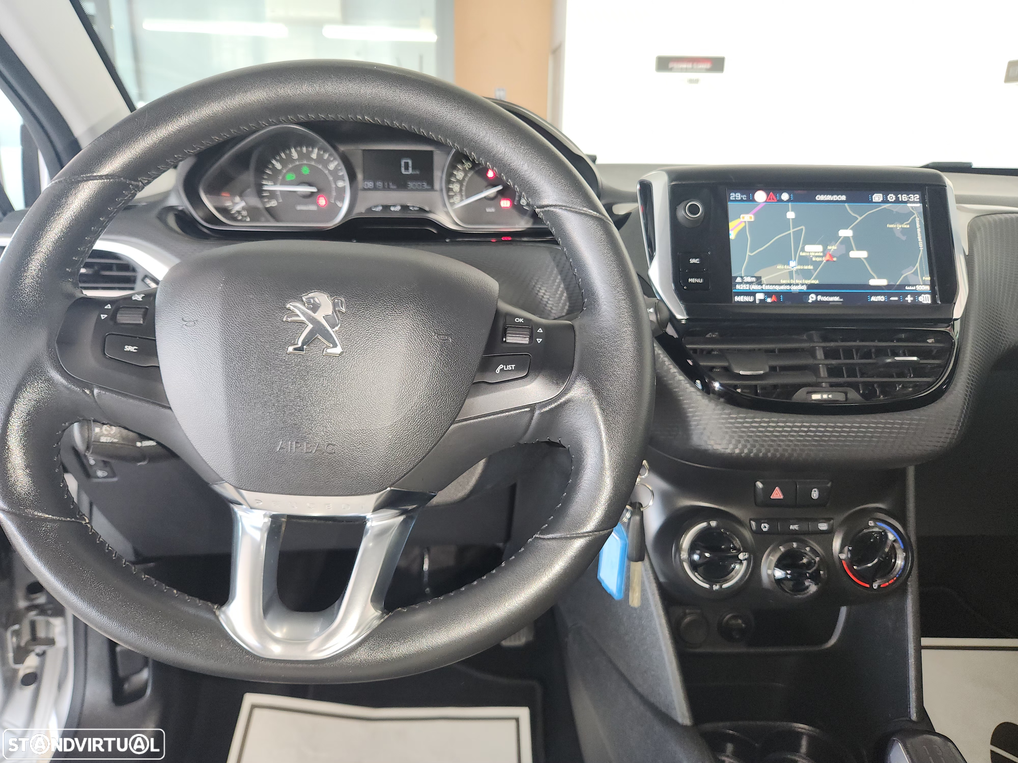 Peugeot 208 1.2 PureTech Style - 27