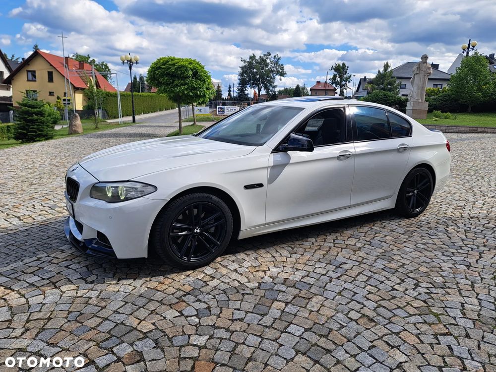 BMW Seria 5 528i xDrive - 9