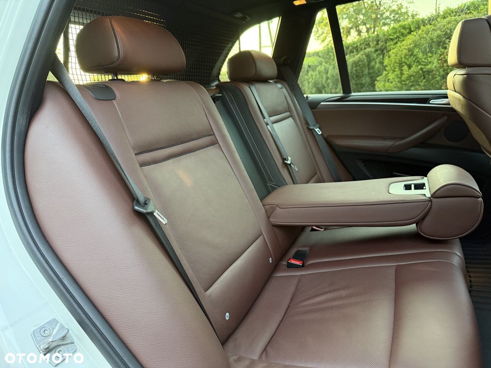 BMW X5 3.5i xDrive - 15
