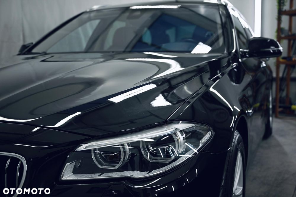 BMW Seria 5 530d xDrive Luxury Line - 1