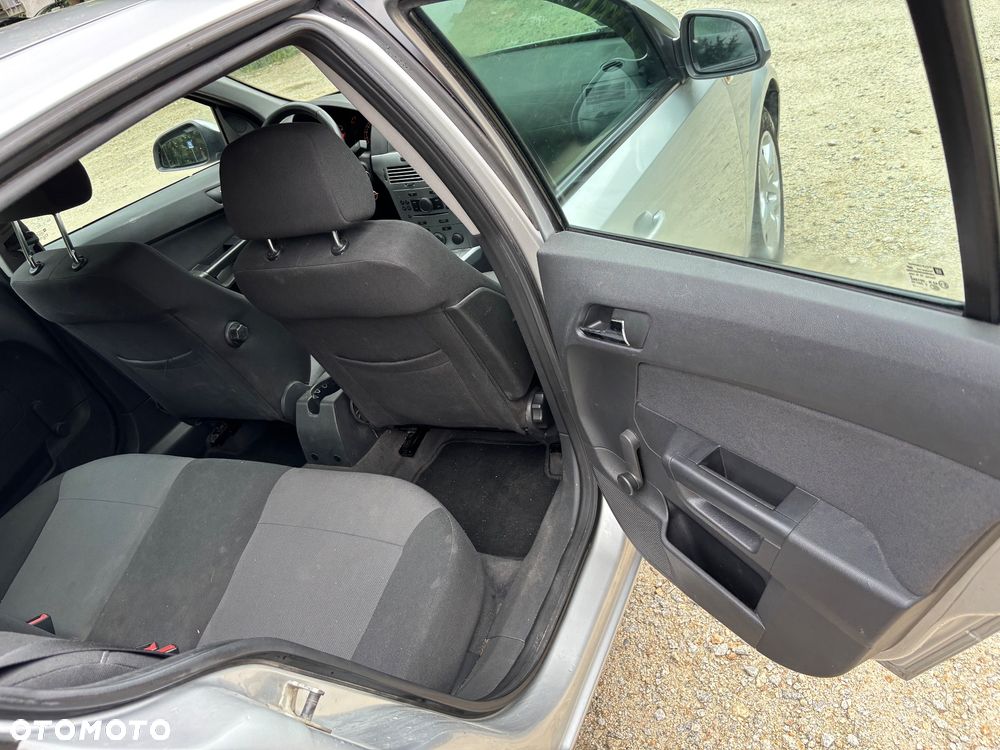 Opel Astra 1.6 - 13
