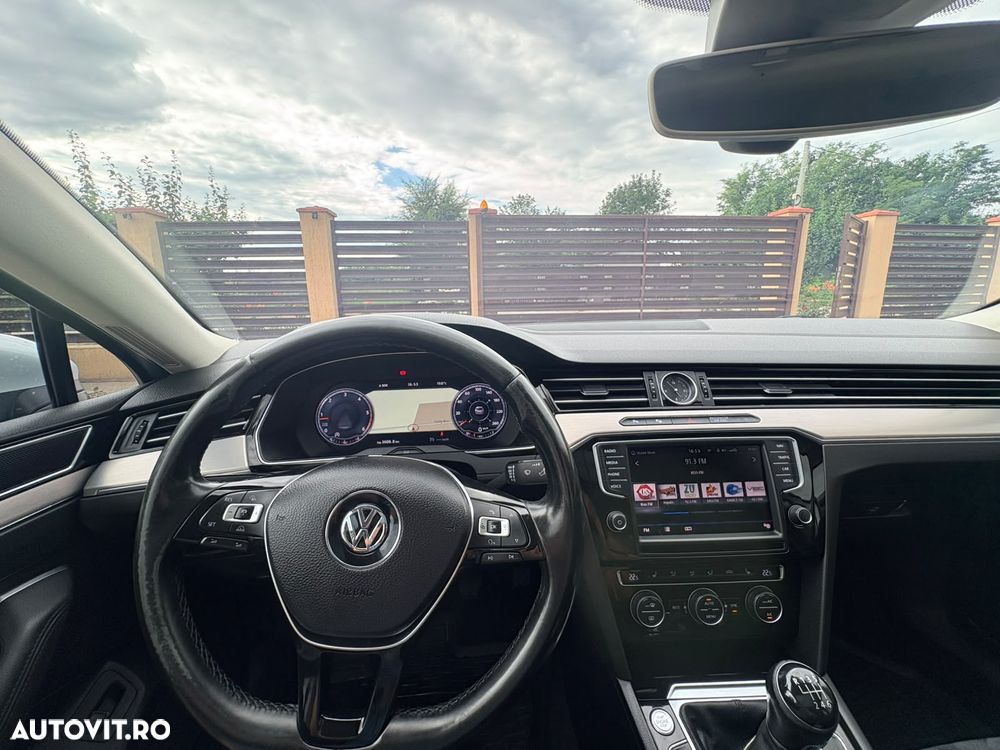 Volkswagen Passat 2.0 TDI Highline - 8