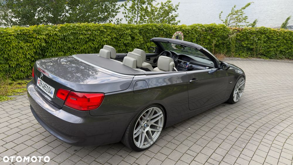 BMW Seria 3 330i - 2