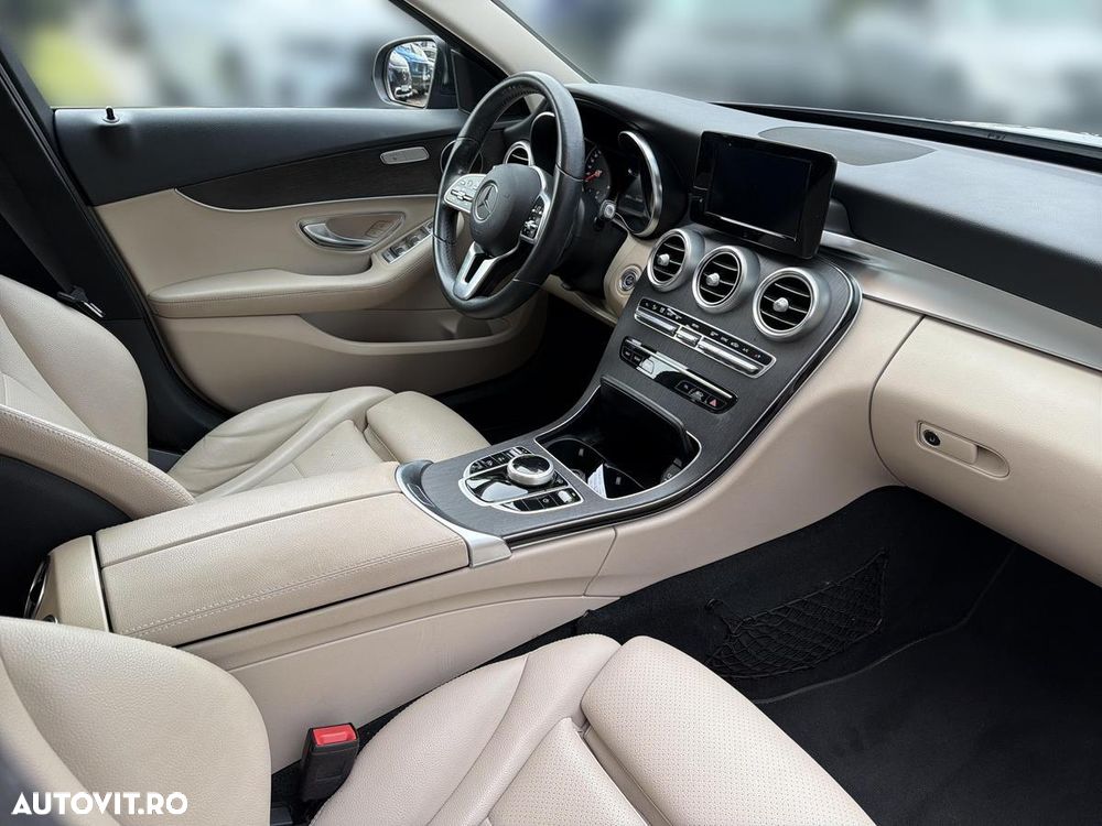 Mercedes-Benz C 200 4MATIC Aut. - 12