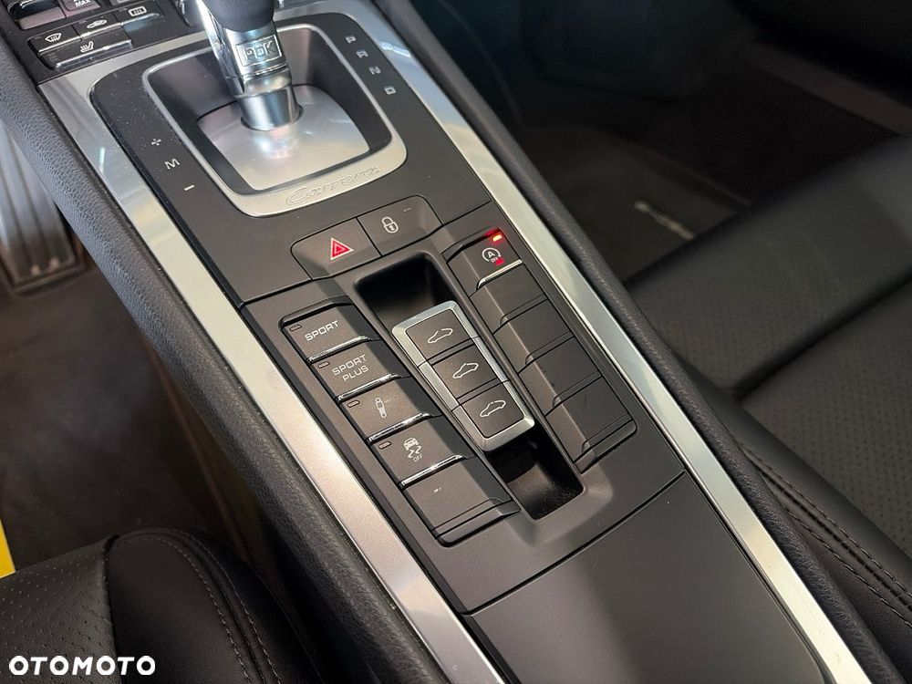 Porsche 911 Carrera 4S PDK - 11