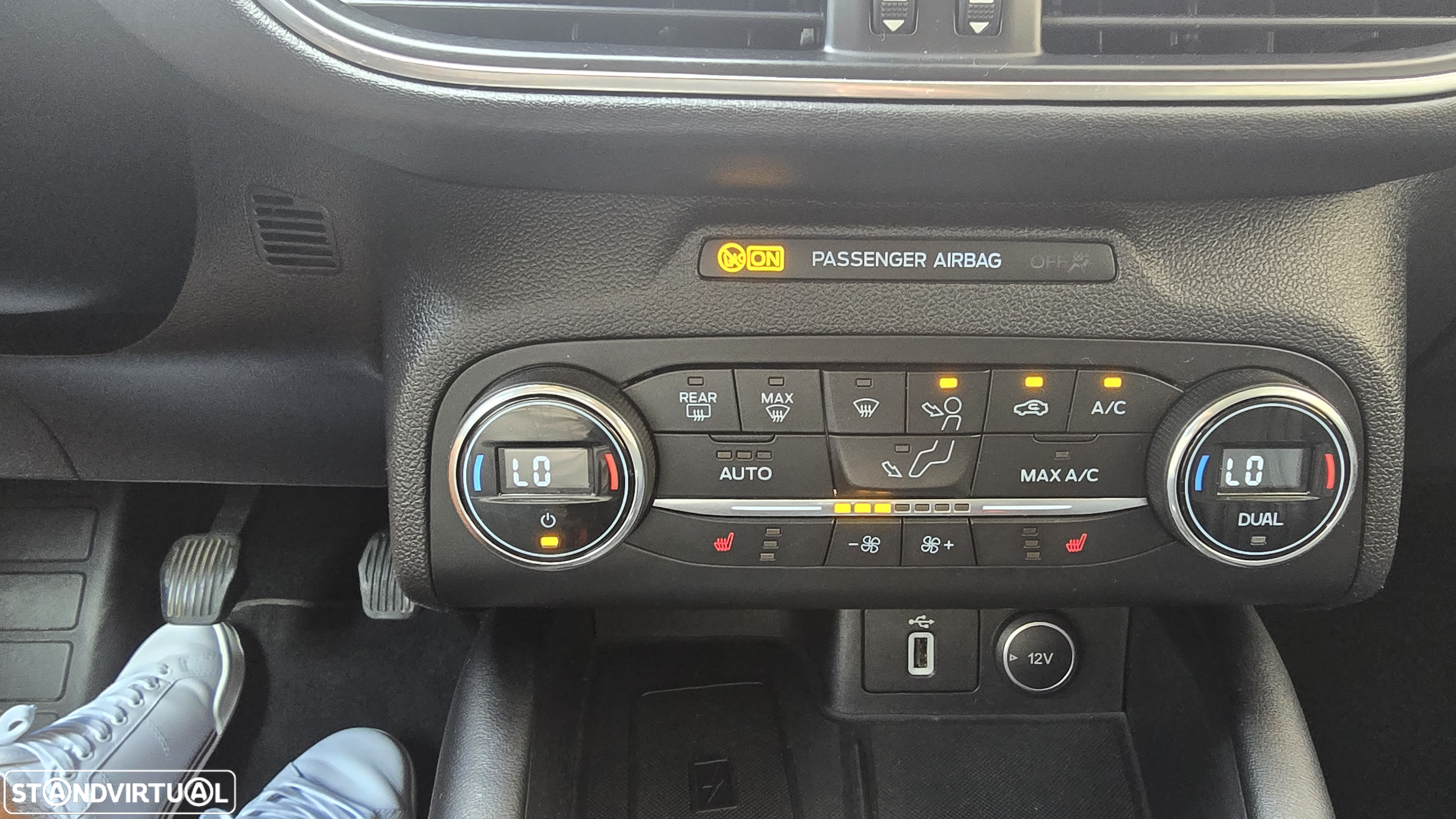 Ford Focus 1.5 EcoBoost Vignale - 36