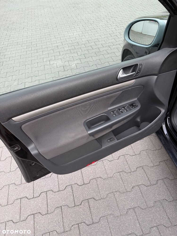 Volkswagen Golf V 1.9 TDI Comfortline - 19