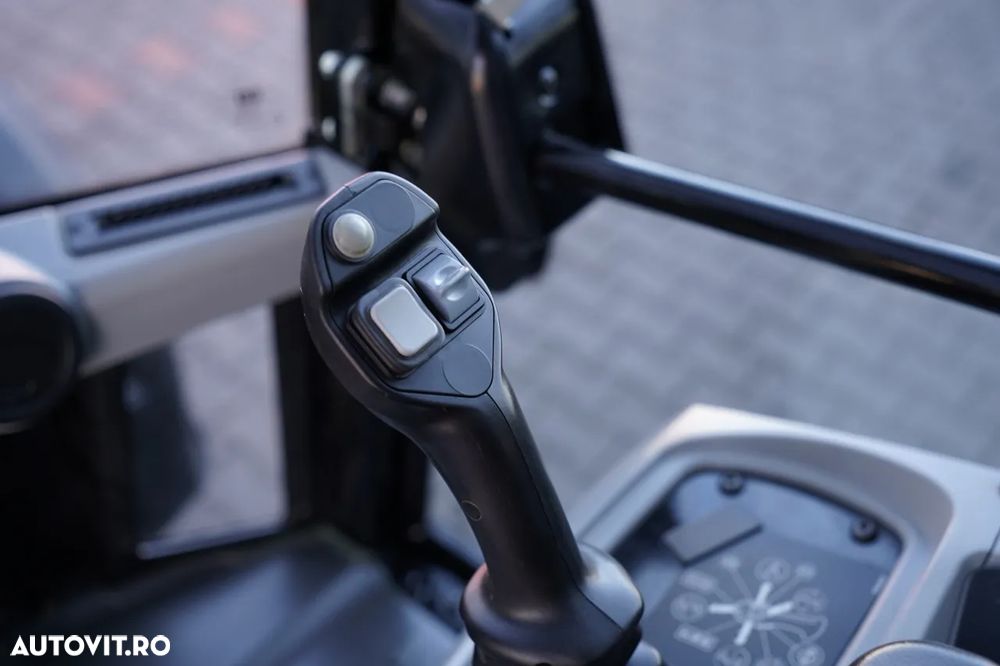 Cat 906M / ÎNCĂRCĂTOR PE ROȚI / 2020 / CUPĂ CU FALCI / - 34