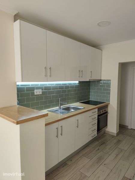 Arrendamento T2 campo Ourique - Grande imagem: 2/12