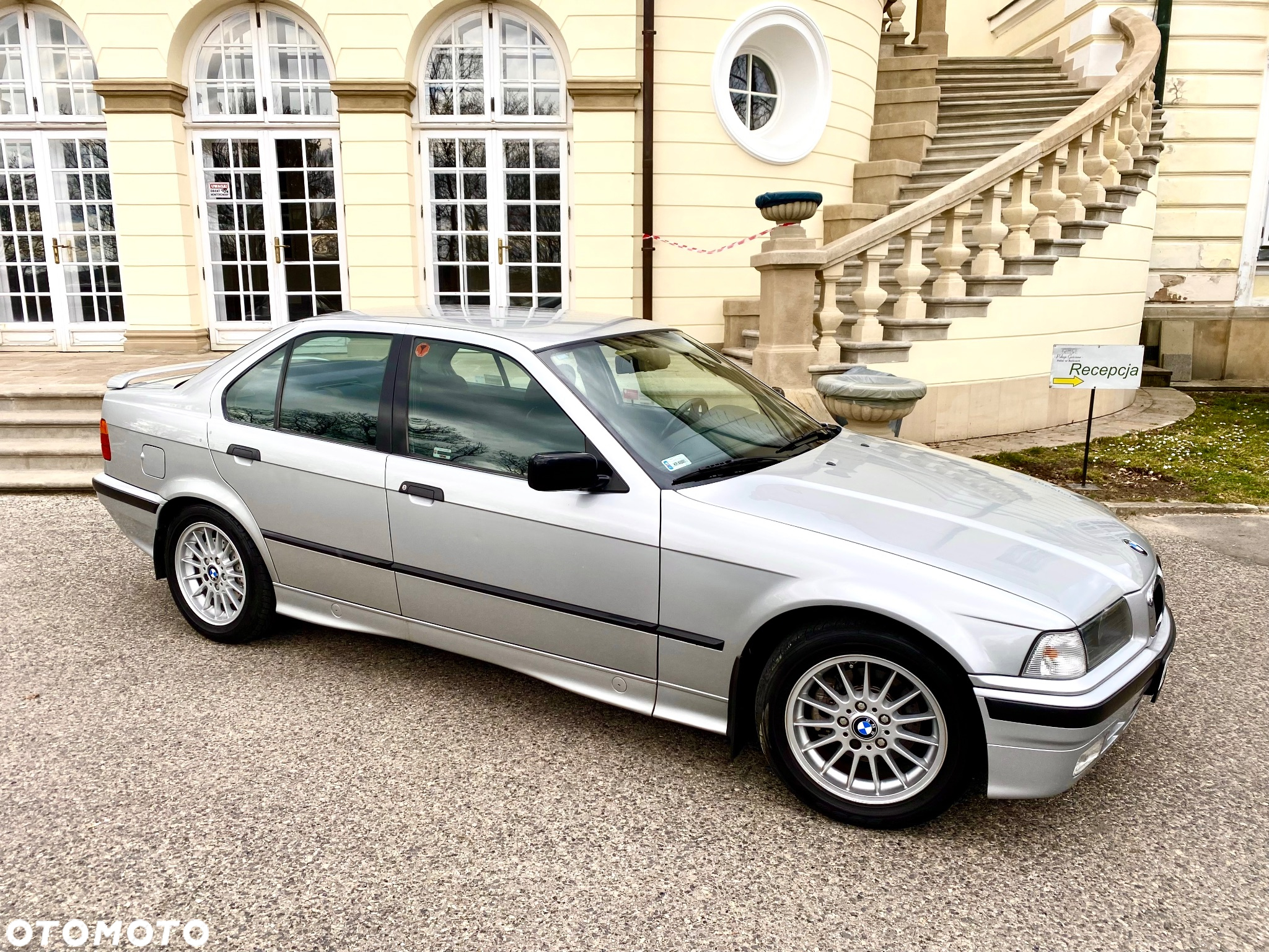 BMW Seria 3 316i Touring - 17