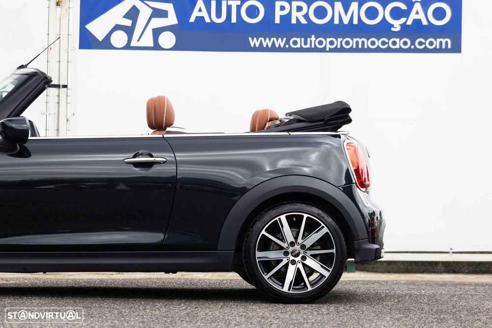 MINI Cabrio Cooper Premium Extra Classic Auto - 12