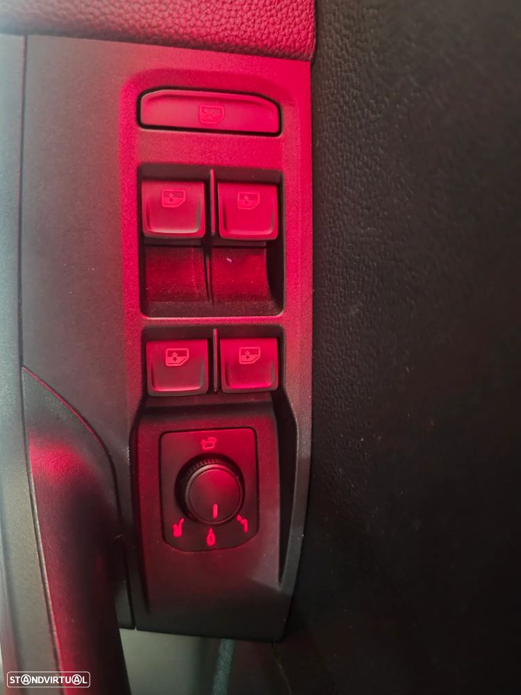 SEAT Arona 1.0 TGI FR - 19