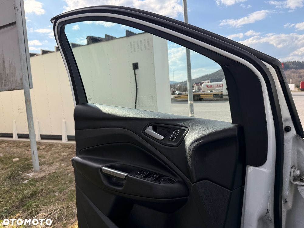 Ford Kuga 2.0 TDCi 4WD Trend - 13