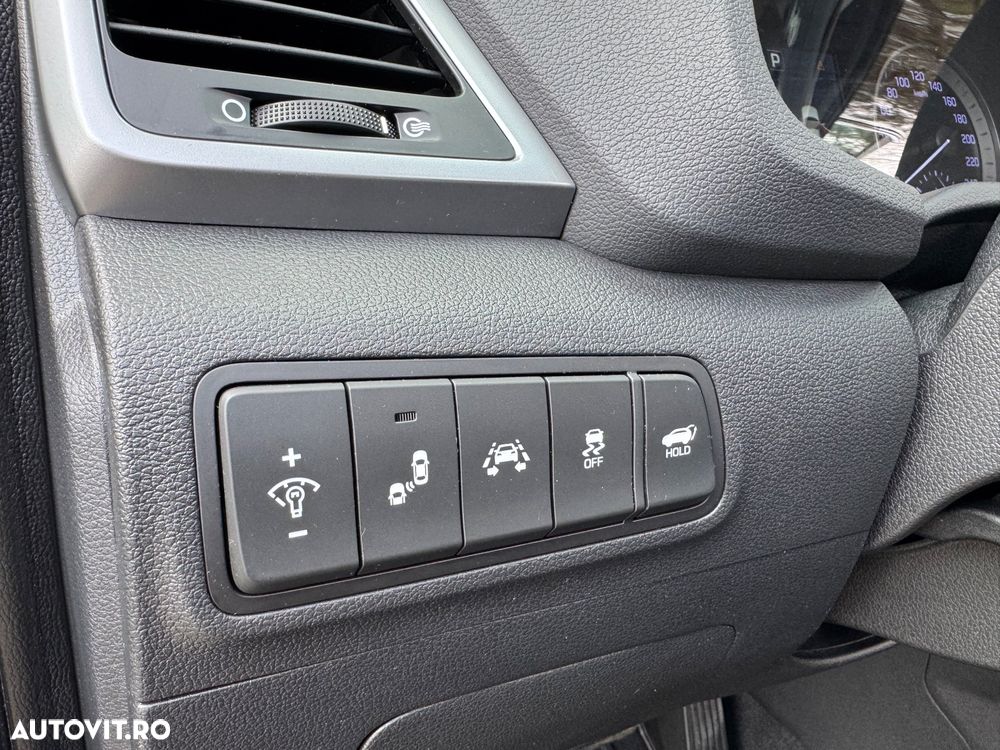 Hyundai Tucson blue 1.7 CRDi 2WD DCT Premium - 12