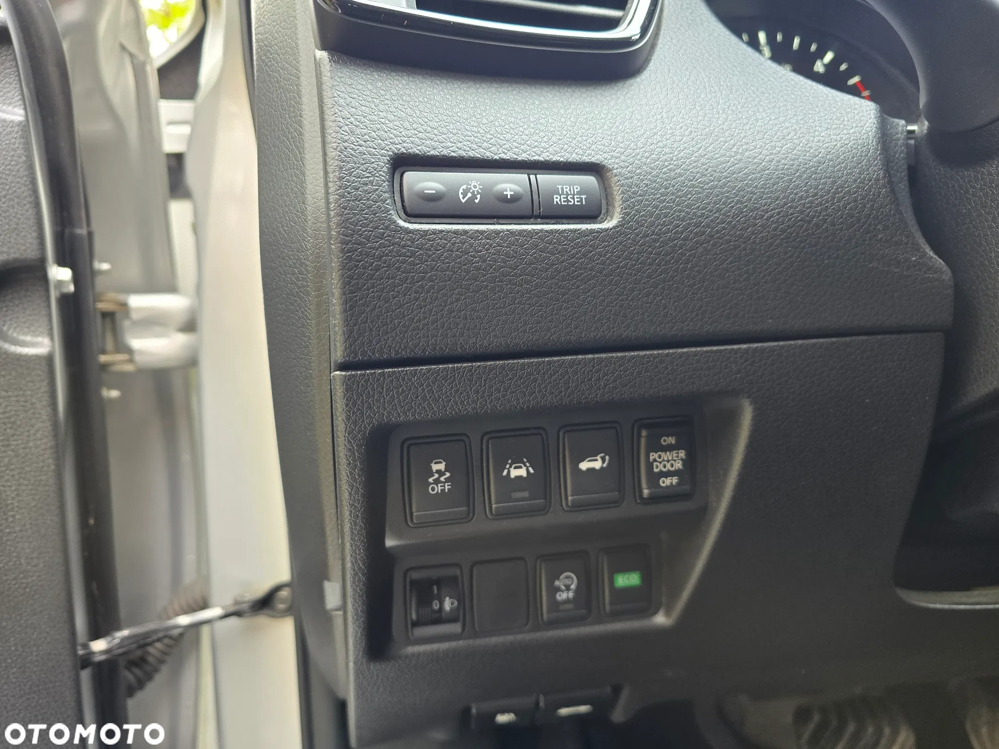 Nissan X-Trail 2.0 dCi ALL-MODE 4x4i Xtronic Tekna - 27