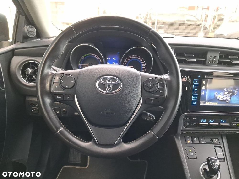 Toyota Auris - 16