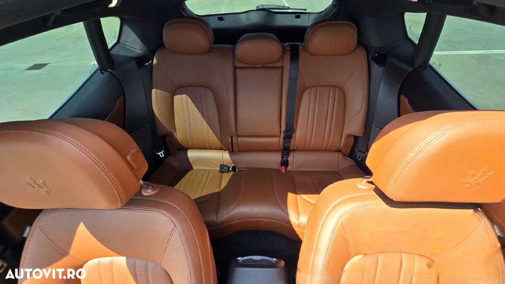 Maserati Levante Q4 GranLusso - 10